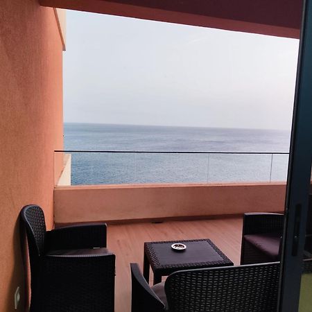 Ocean Mirror Apartment Praia Exteriör bild