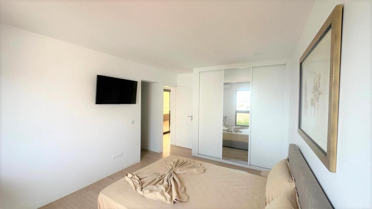 Ocean Mirror Apartment Praia Exteriör bild