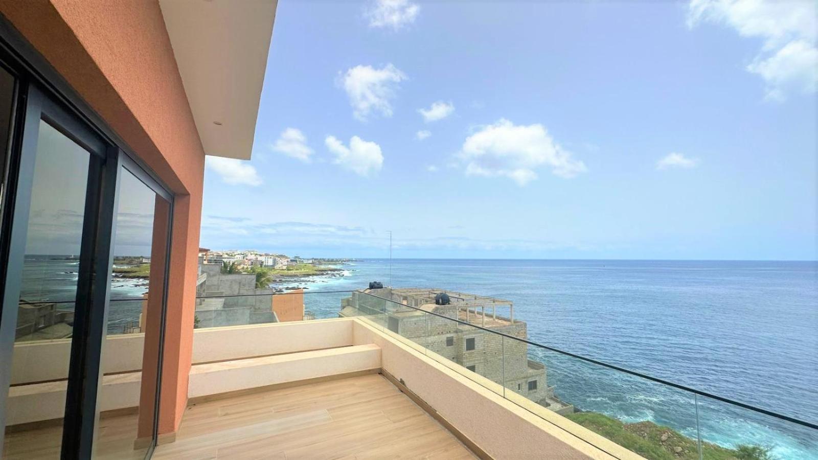 Ocean Mirror Apartment Praia Exteriör bild